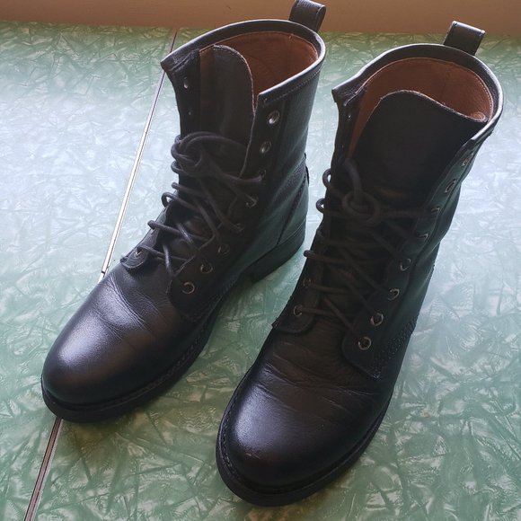 Frye Veronica Combat Boots - Black Vintage Leather - Size 7 - Picture 13 of 13